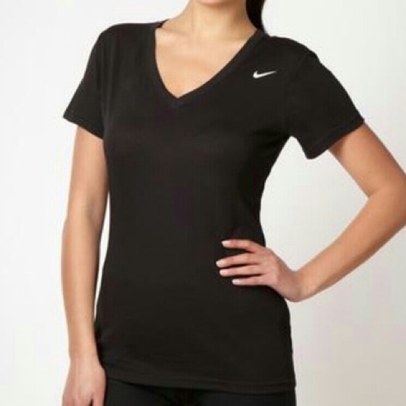 nike black v neck t shirt